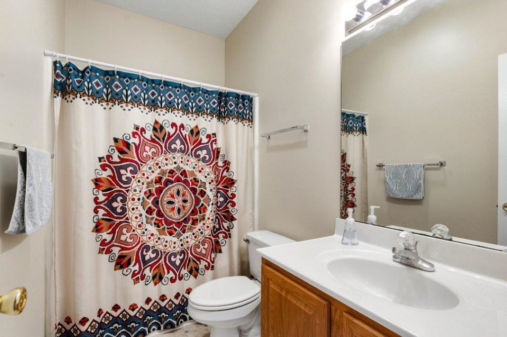 4225 Rivergate Ln. Photo 26