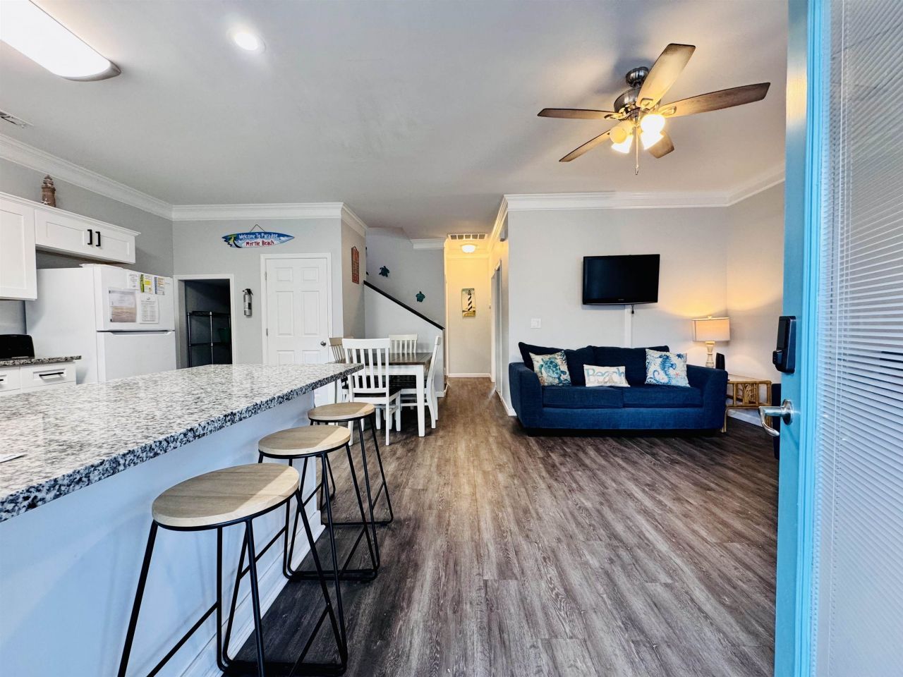 6001 - 1045 S Kings Hwy. Photo 10