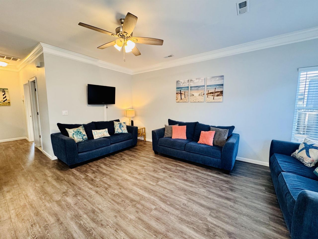 6001 - 1045 S Kings Hwy. Photo 11