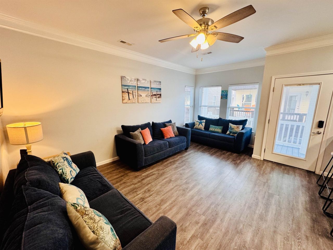 6001 - 1045 S Kings Hwy. Photo 13