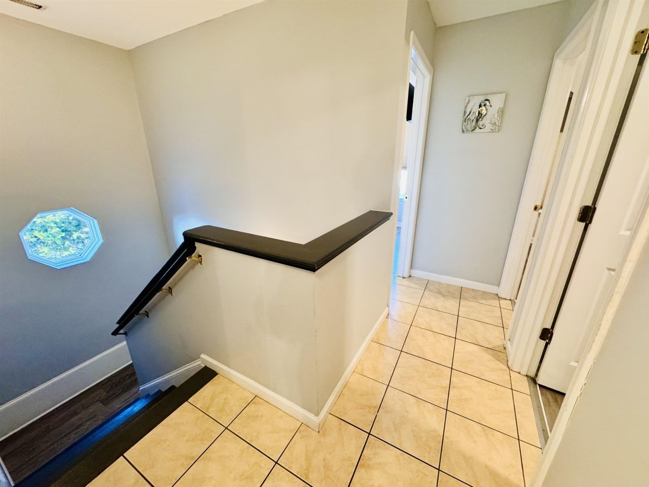 6001 - 1045 S Kings Hwy. Photo 24