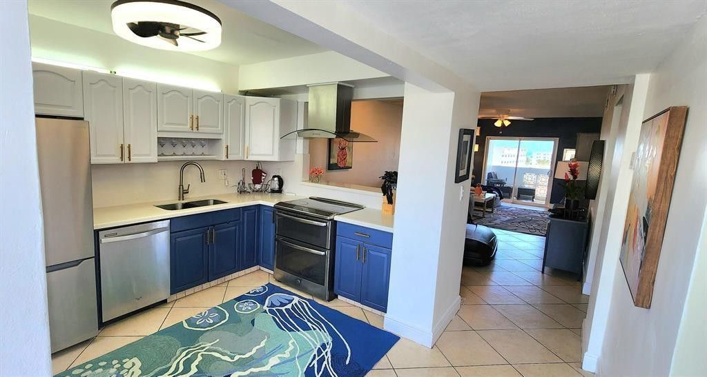 320 S Surf Road, Unit 704, Hollywood, FL 33019 Photo