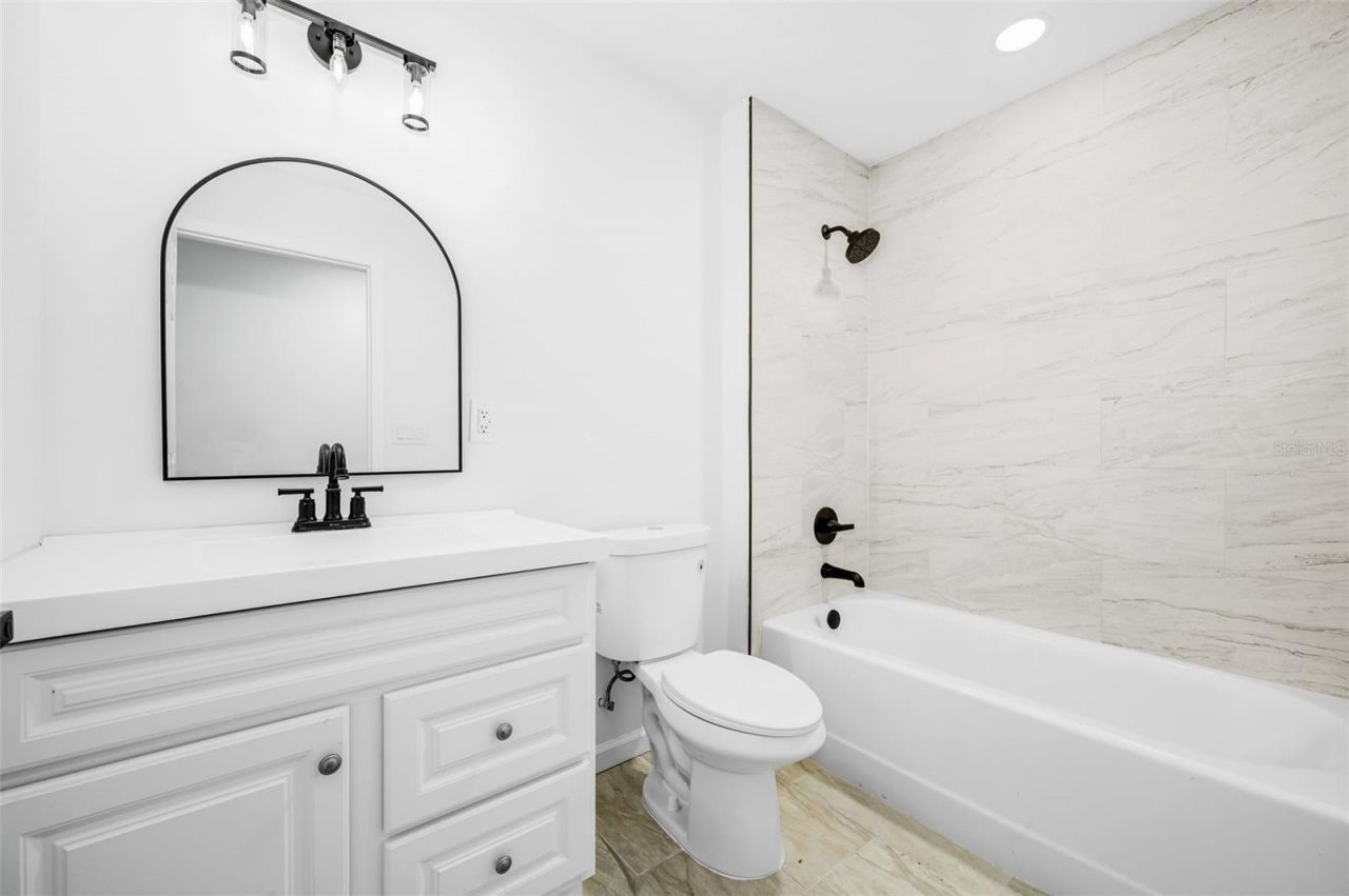 1523 NE 1st Avenue, Gainesville, FL 32641 Photo