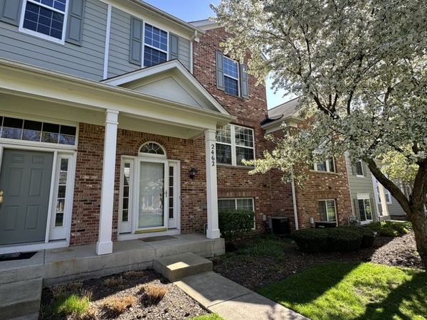 2462 Emily Lane, Elgin, IL 60124