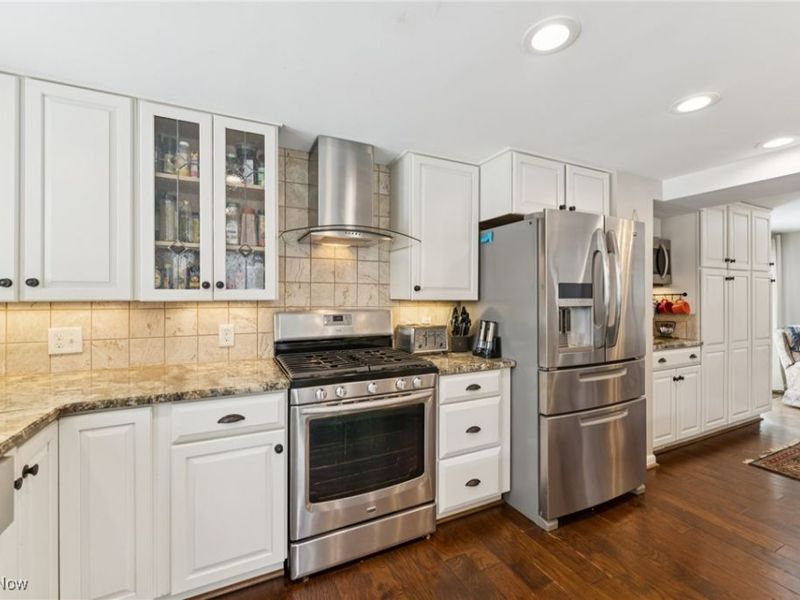 604 W Acadia Point, Aurora, OH 44202 Photo 14