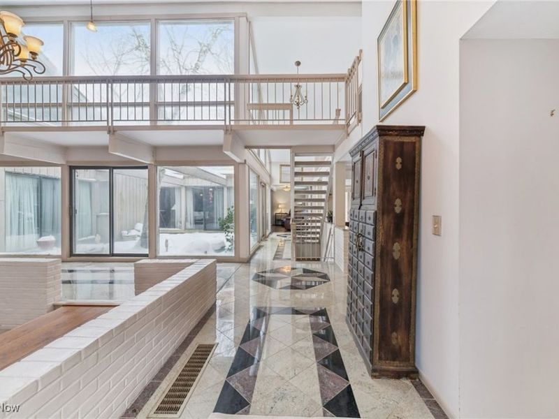 604 W Acadia Point, Aurora, OH 44202 Photo 3