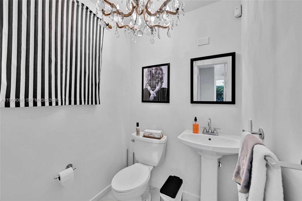 2212 SW 22nd Ave , Miami, FL 33145 Photo