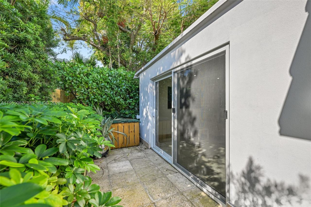 2212 SW 22nd Ave , Miami, FL 33145 Photo