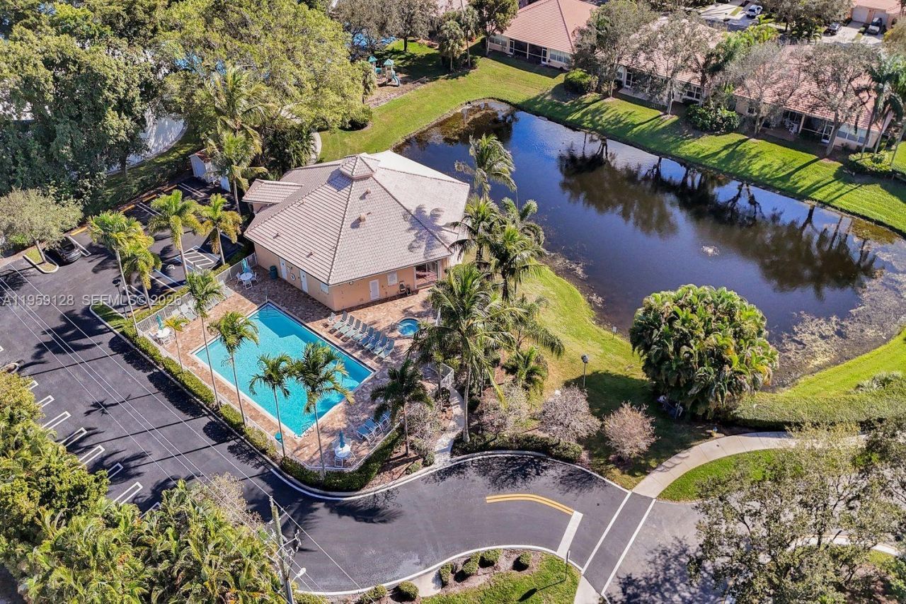 274 Coral Trace Ln, Delray Beach, FL 33445 Photo