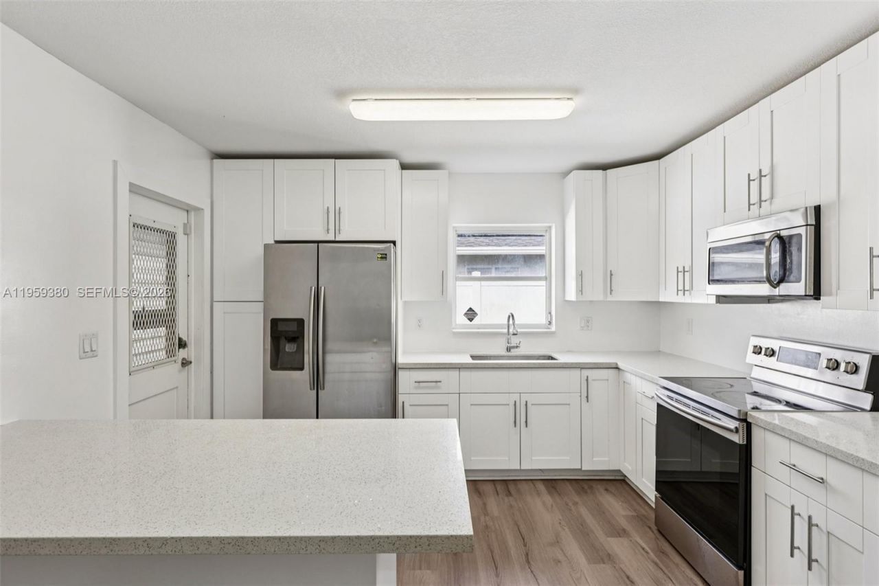 2720 NE 25th Ter, Boca Raton, FL 33431 Photo