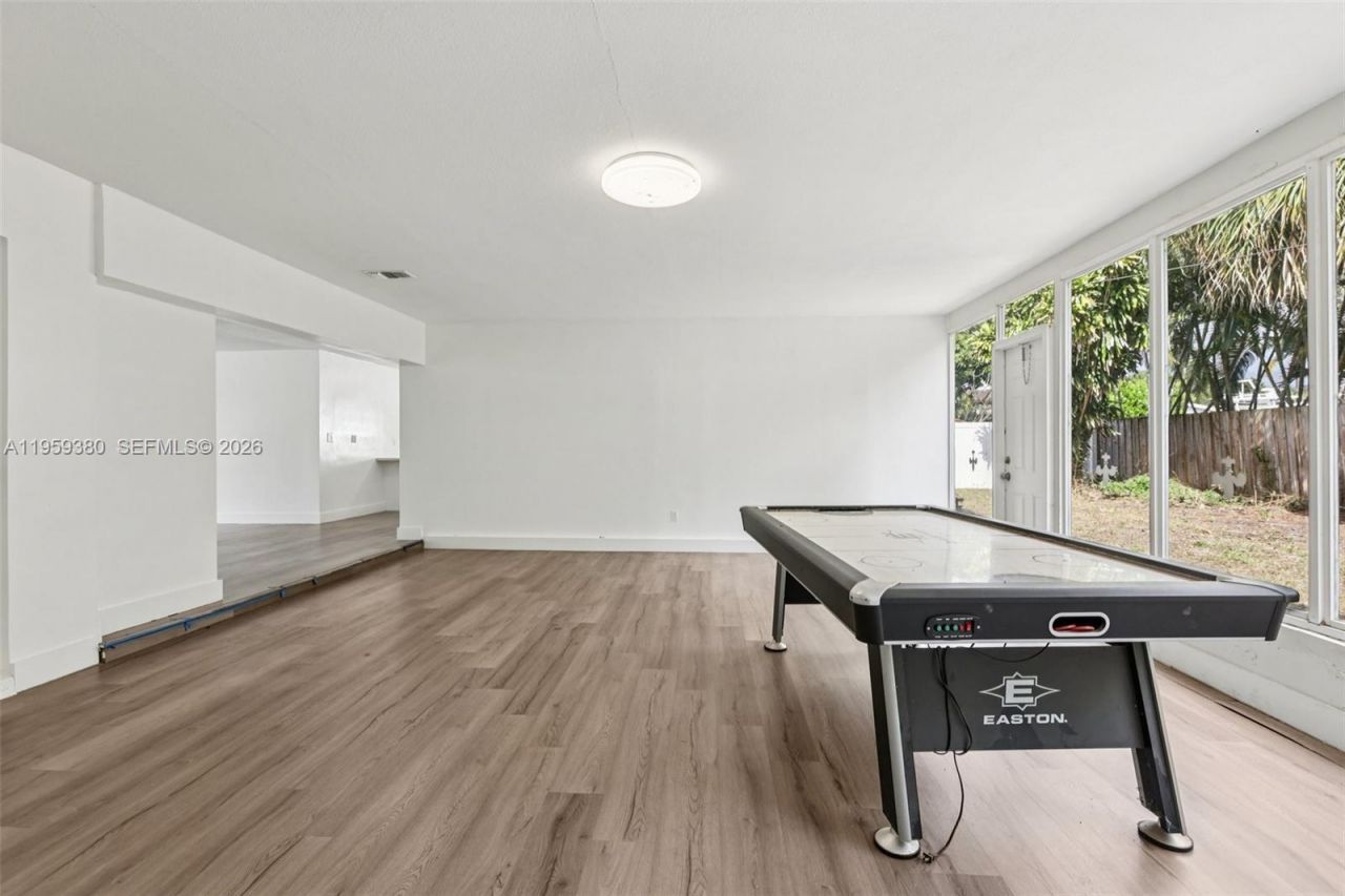 2720 NE 25th Ter, Boca Raton, FL 33431 Photo