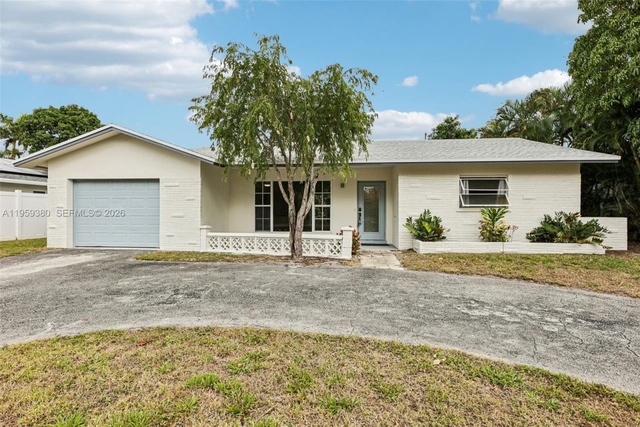 2720 NE 25th Ter, Boca Raton, FL 33431 Photo