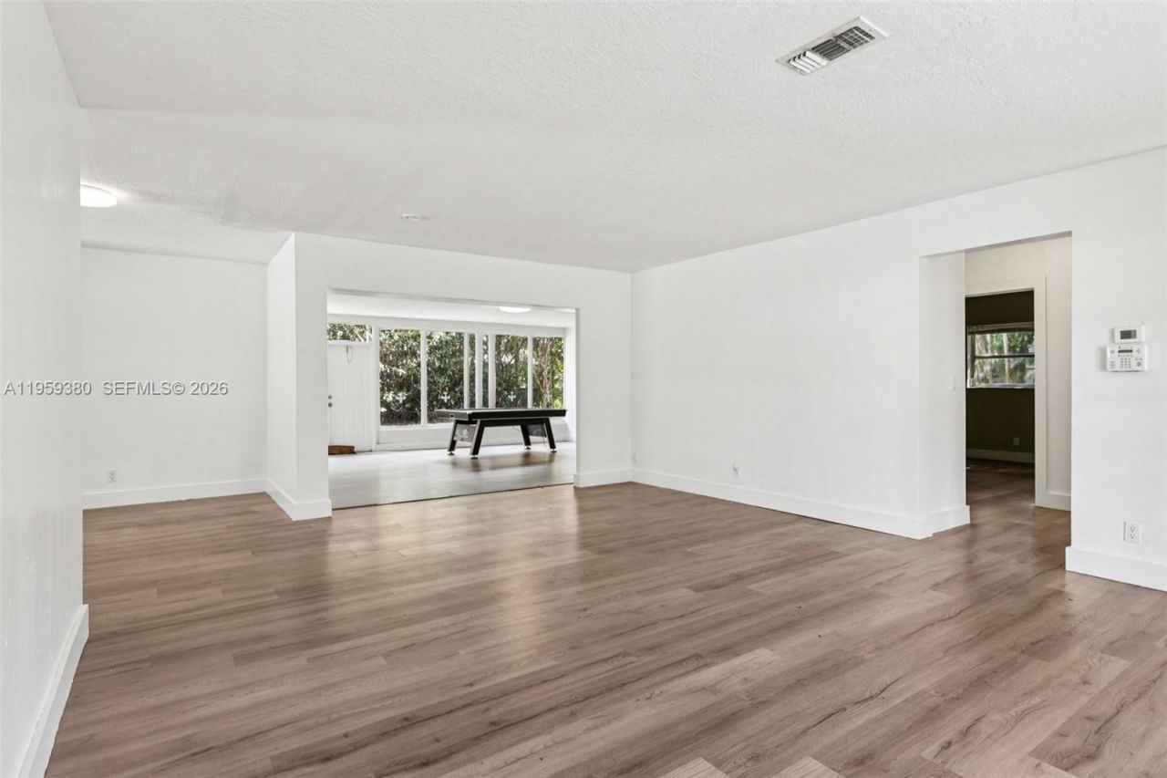 2720 NE 25th Ter, Boca Raton, FL 33431 Photo