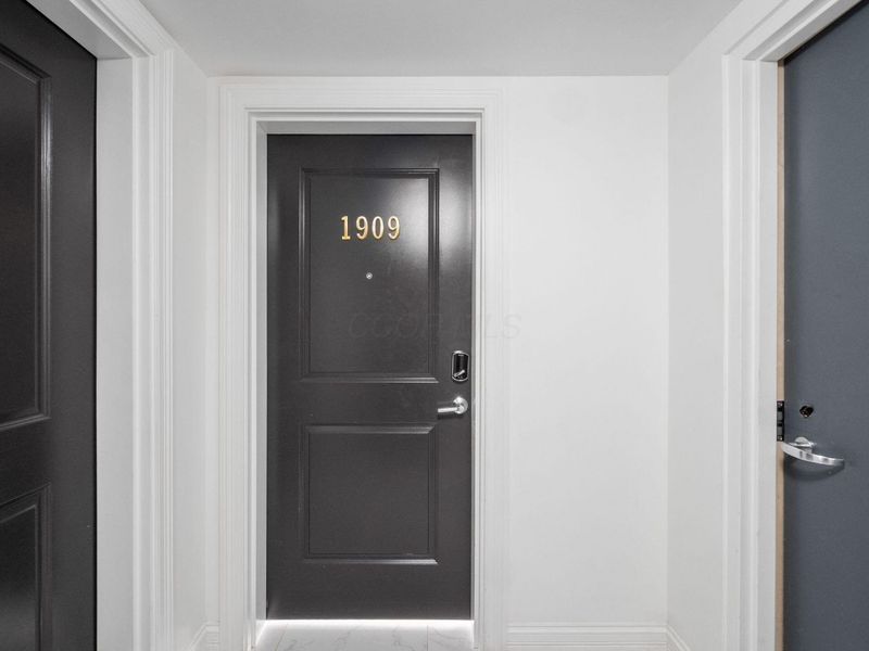 50 W Broad Street, Unit 1909, Columbus, OH 43215 Photo 18