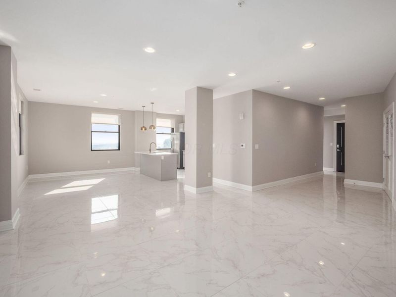 50 W Broad Street, Unit 1909, Columbus, OH 43215 Photo 2