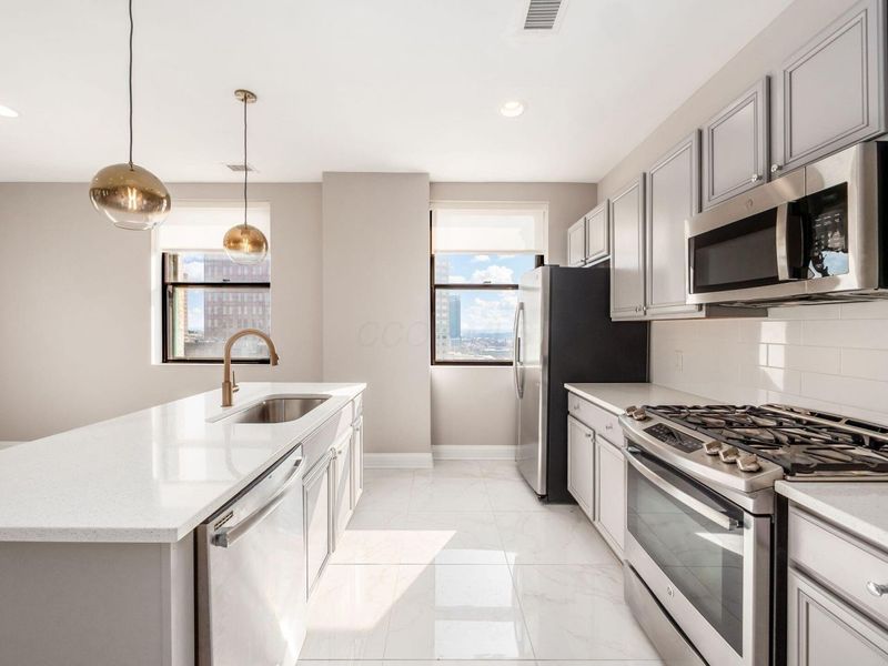 50 W Broad Street, Unit 1909, Columbus, OH 43215 Photo 9