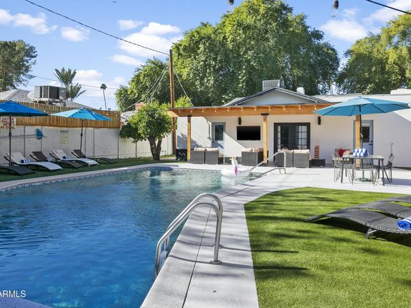 3139 N 40TH Street, Phoenix, AZ 85018