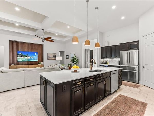 10332 Yorkstone DR, BONITA SPRINGS, FL 34135