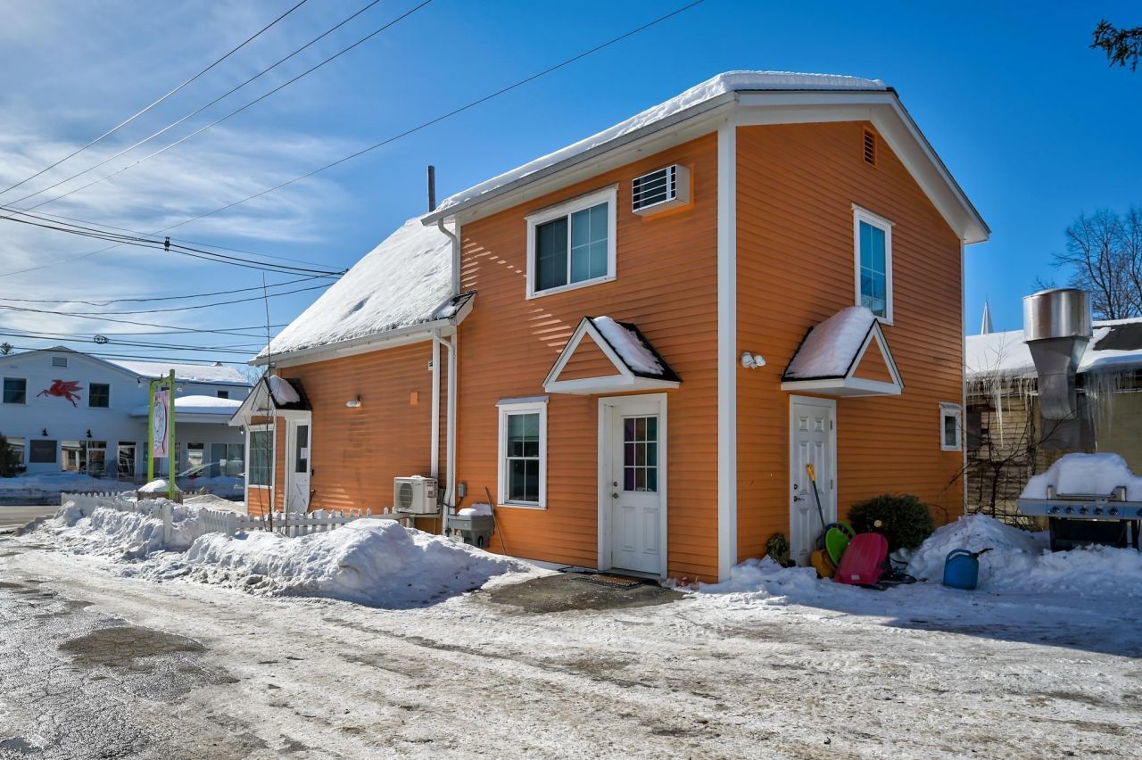 76 Main Street, Conway, NH 03818 Main Photo