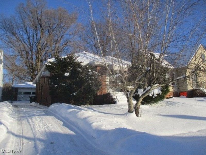 4845 E 90th Street, Garfield Heights, OH 44125 Photo 2