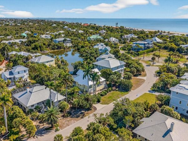 556 Sea Oats Dr, Sanibel, FL 33957