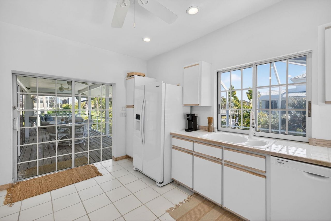 556 Sea Oats Dr, Sanibel, FL 33957 Photo