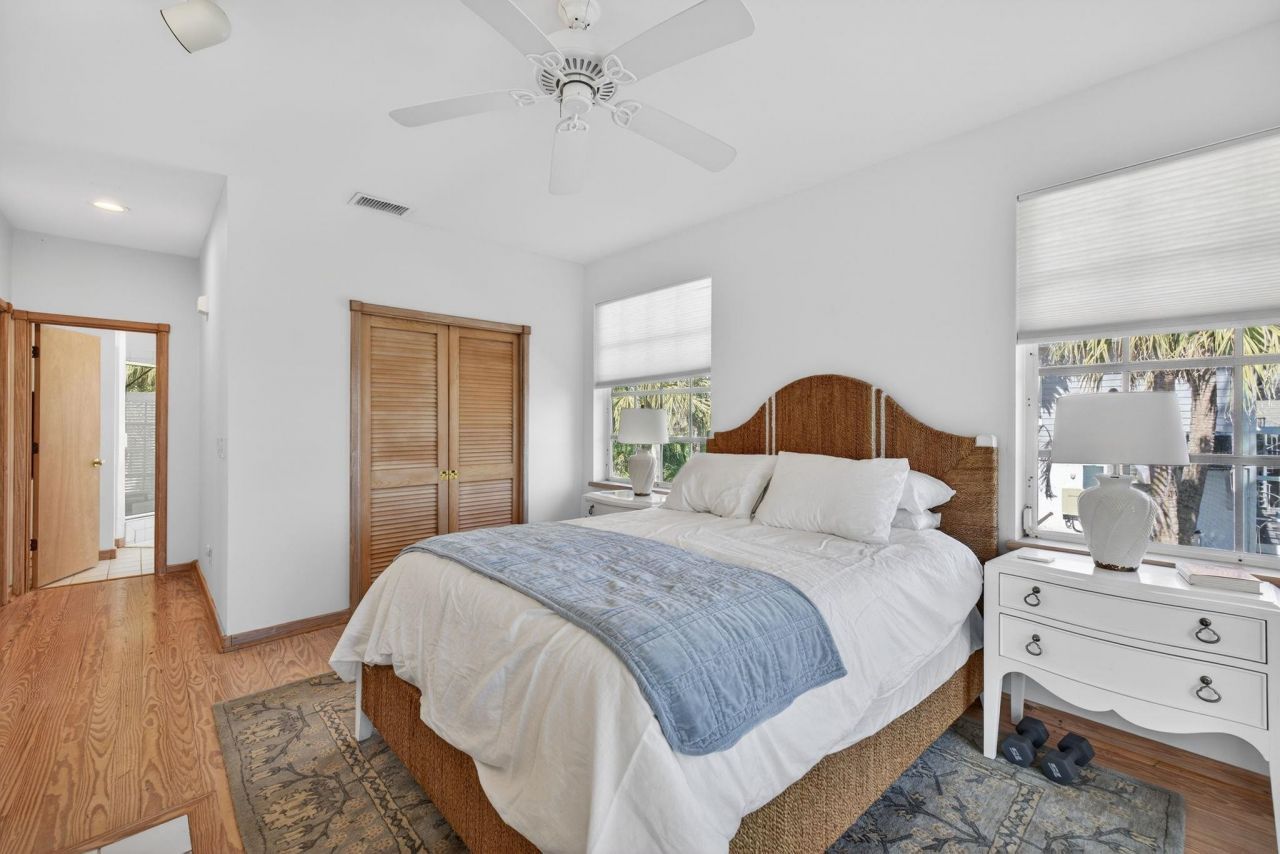 556 Sea Oats Dr, Sanibel, FL 33957 Photo