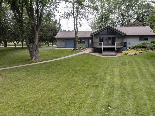 9205 WILLOW LANE, Fremont, WI 54940