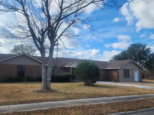 1614 Kayouche St Street, Lake Charles, LA 70615