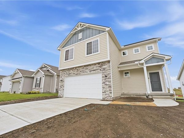 9641 N Colrain Avenue, Kansas City, MO 64154