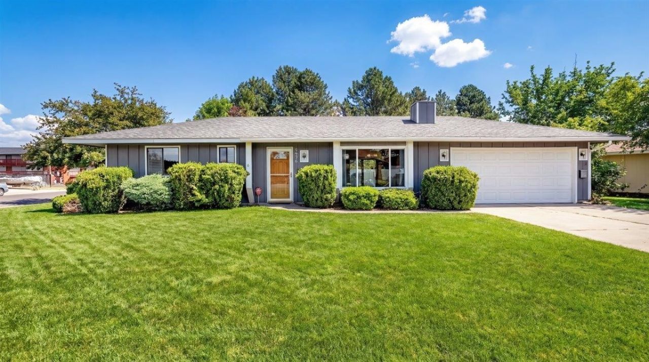 6928 N Hamilton St, Spokane, WA 99208 Main Photo