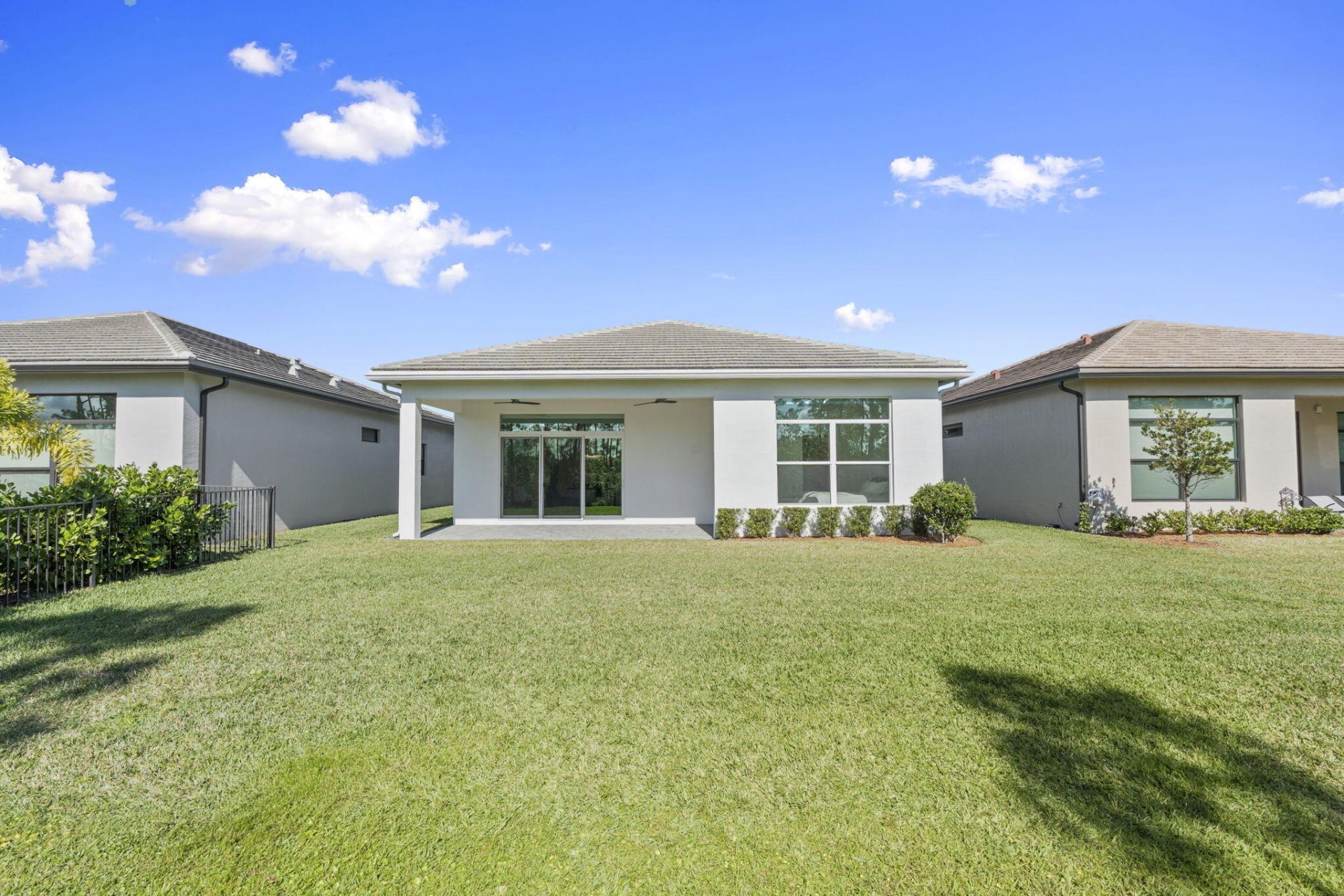 2125 SE Mosaic Boulevard, Port Saint Lucie, FL 34984 Photo