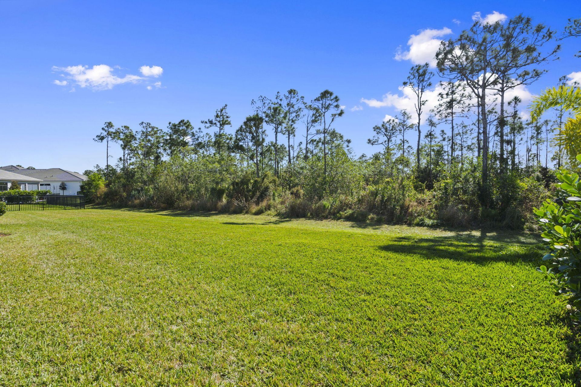 2125 SE Mosaic Boulevard, Port Saint Lucie, FL 34984 Photo