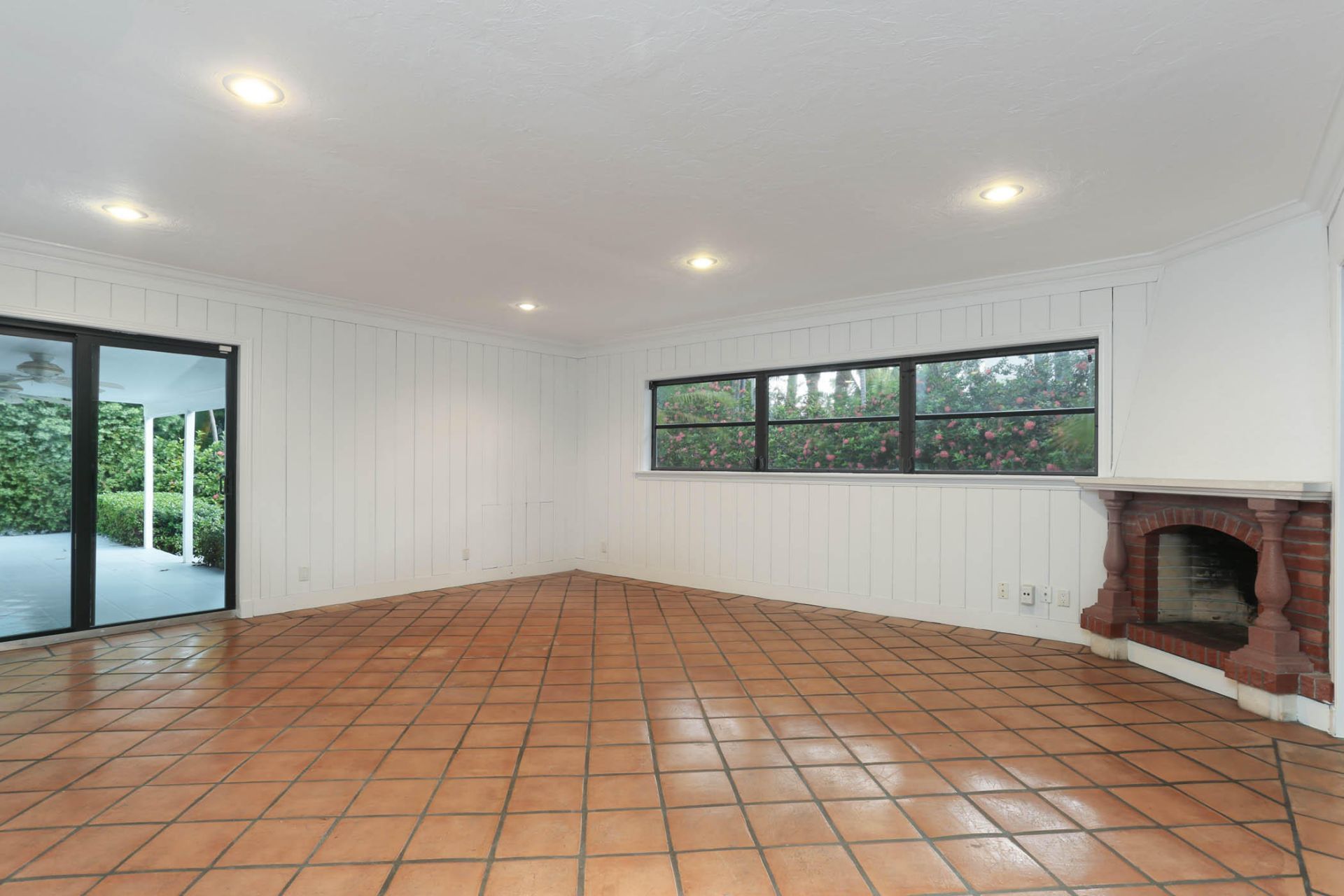 121 Costello Road, West Palm Beach, FL 33405 Photo