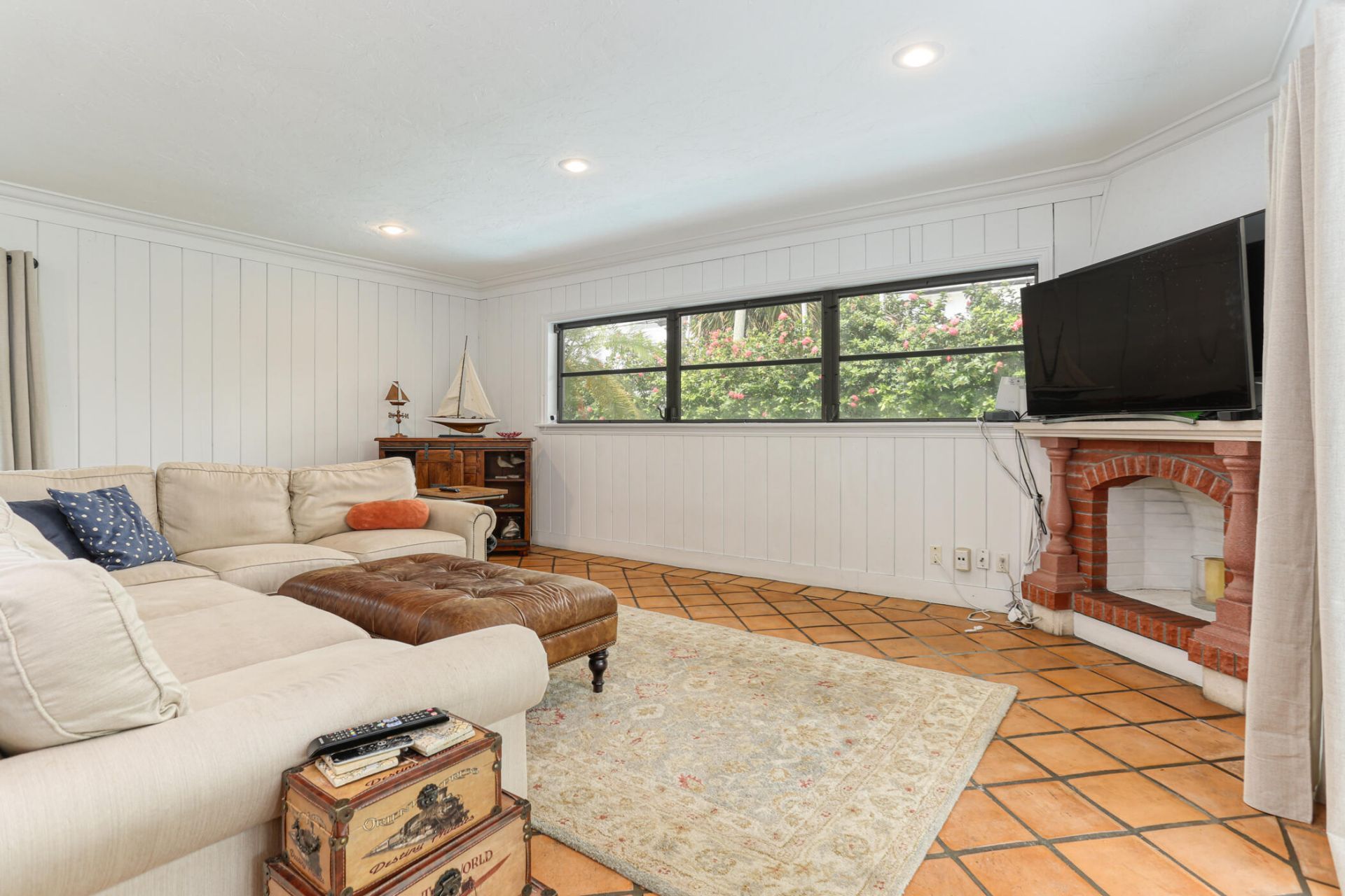 121 Costello Road, West Palm Beach, FL 33405 Photo