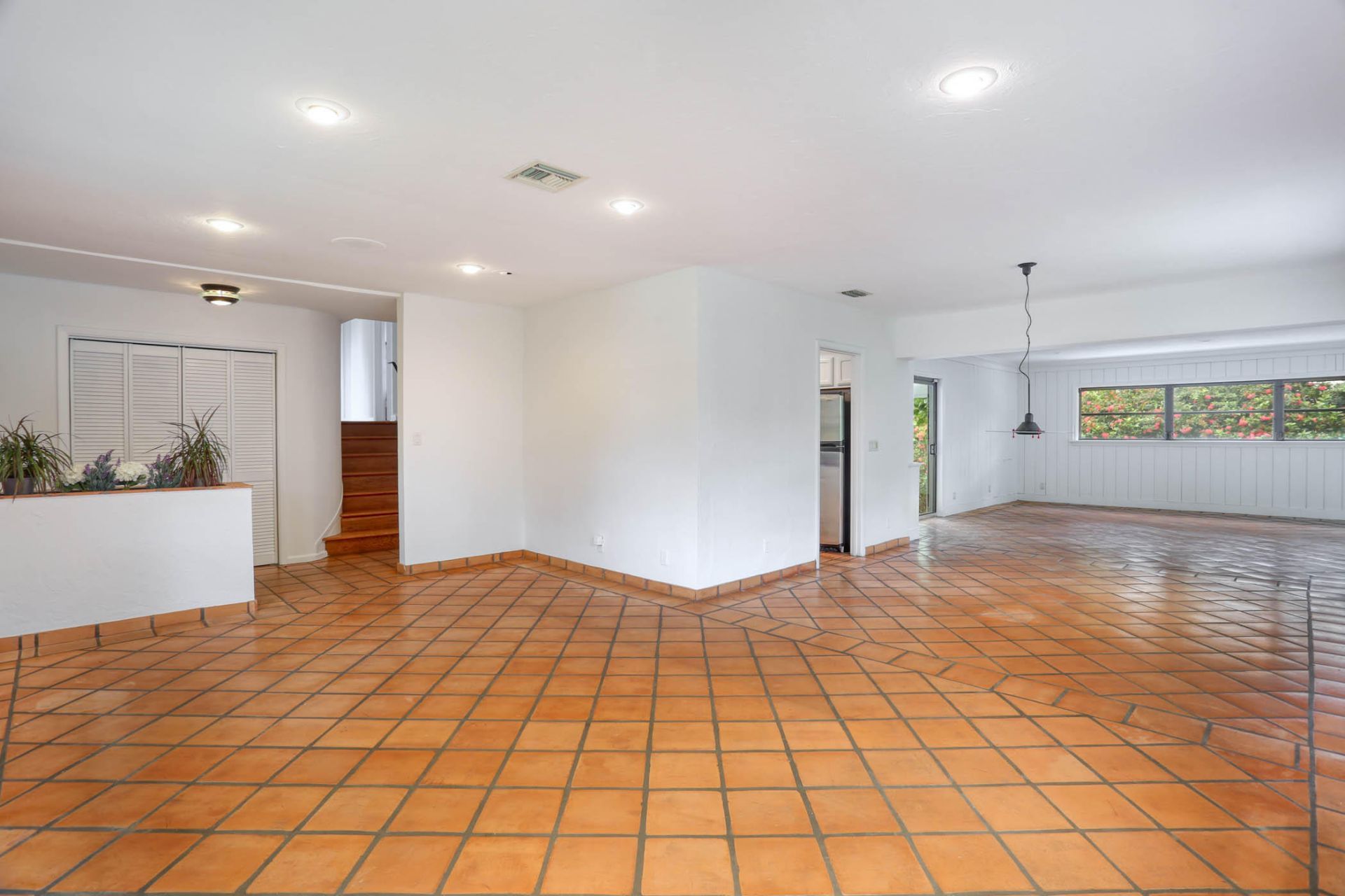 121 Costello Road, West Palm Beach, FL 33405 Photo