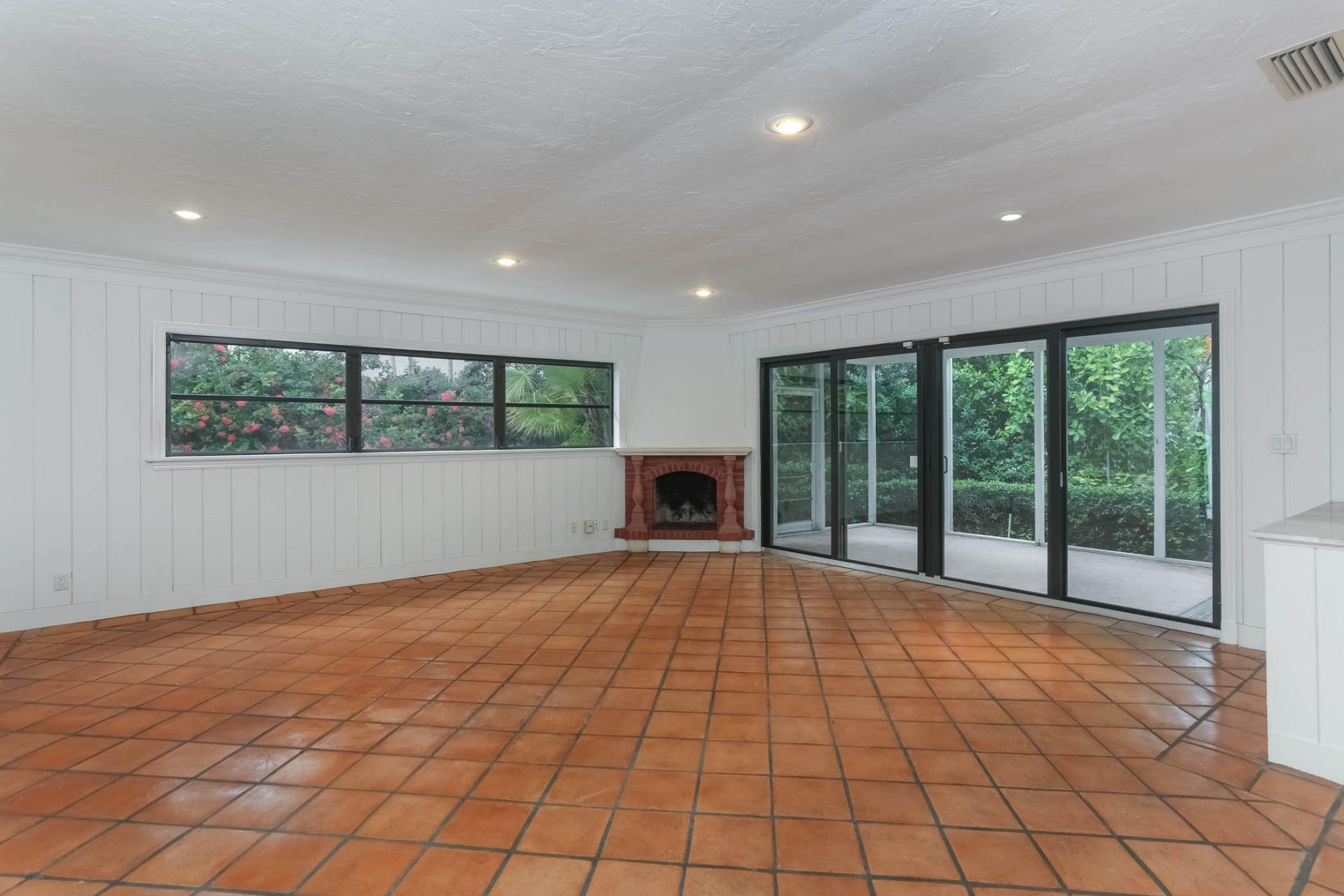 121 Costello Road, West Palm Beach, FL 33405 Photo