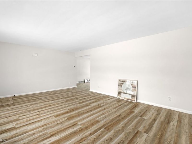 8736 Easy Street NW, Massillon, OH 44646 Photo 5