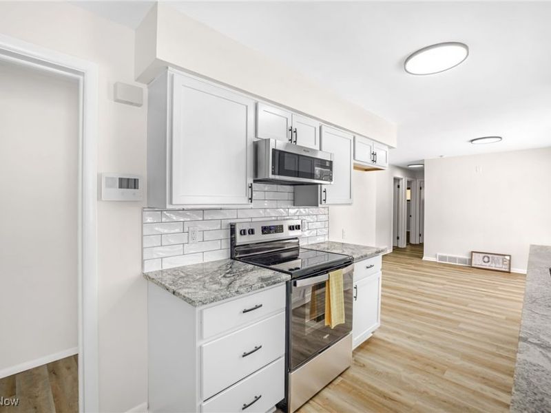 8736 Easy Street NW, Massillon, OH 44646 Photo 9