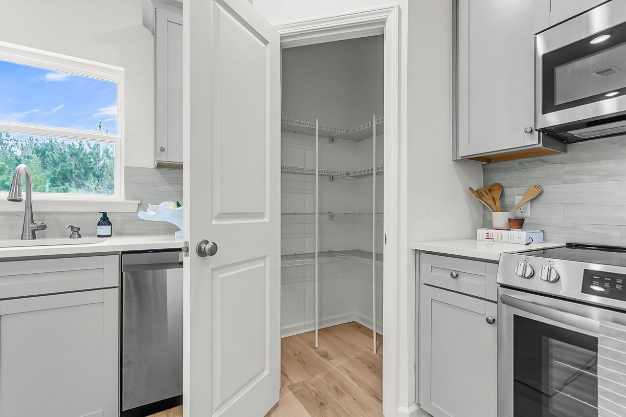 213 Spann Lane Photo 15