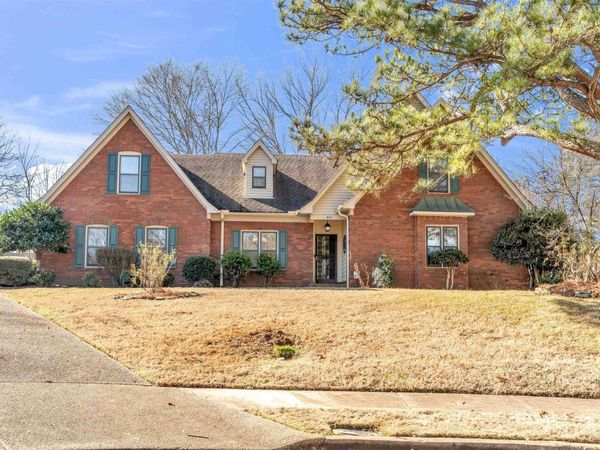 917 VALLEYVIEW LN, Collierville, TN 38017