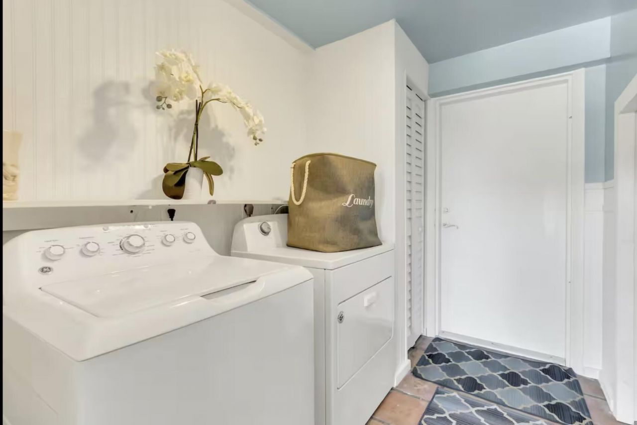 37 Blue Water Drive, Saddle Bunch, FL 33040 Photo