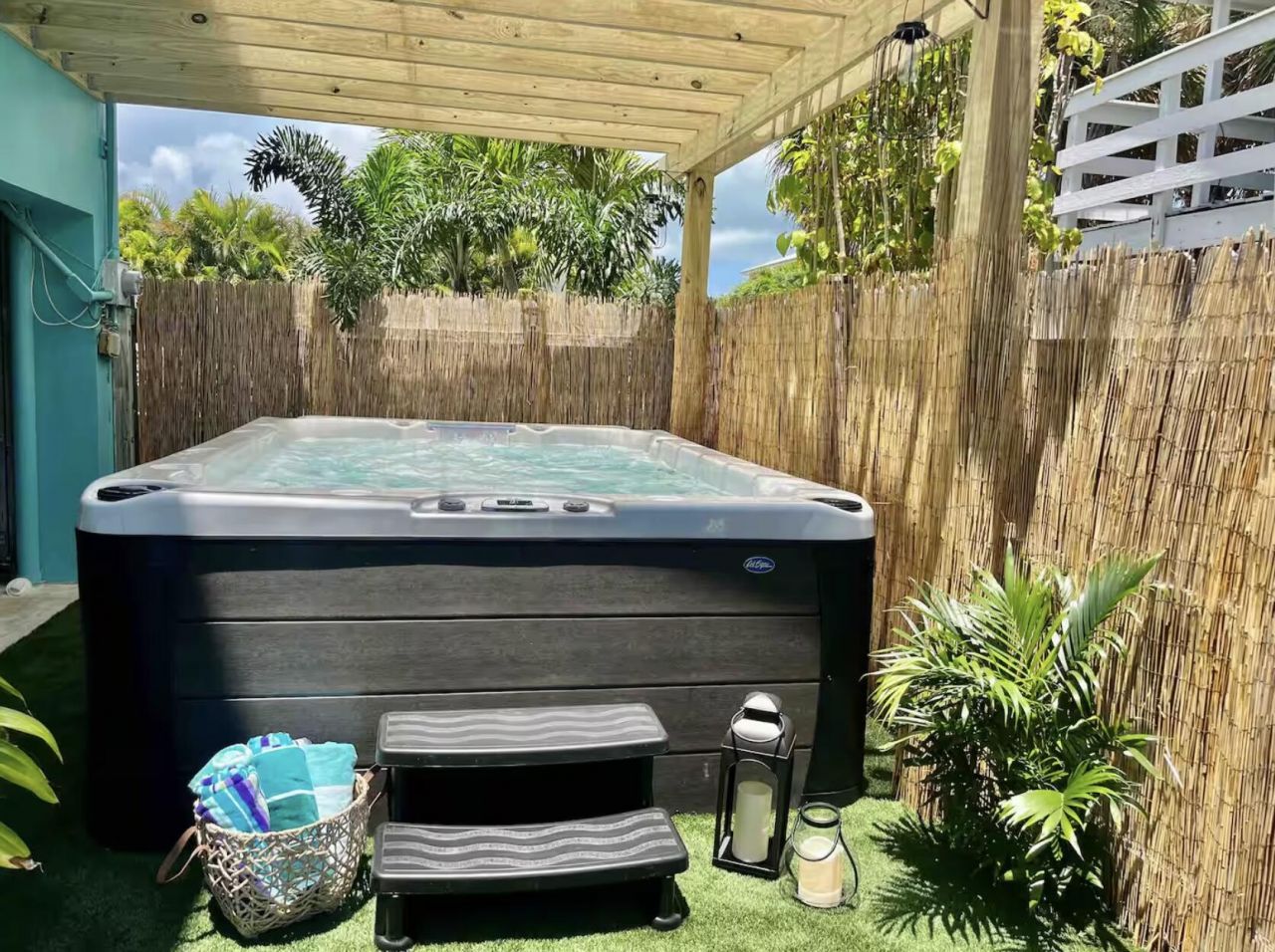 37 Blue Water Drive, Saddle Bunch, FL 33040 Photo