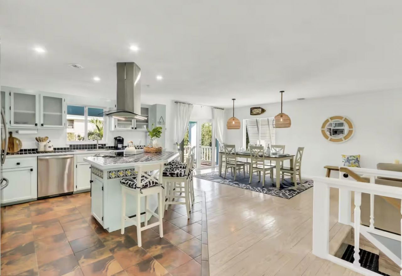 37 Blue Water Drive, Saddle Bunch, FL 33040 Photo