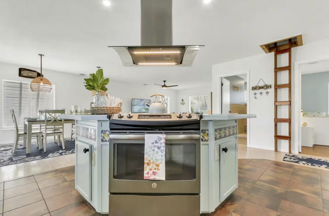 37 Blue Water Drive, Saddle Bunch, FL 33040 Photo