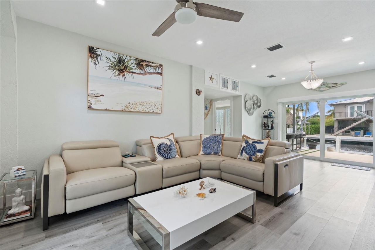 25 N Blackwater Lane, Key Largo, FL 33037 Photo