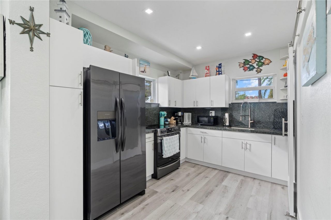 25 N Blackwater Lane, Key Largo, FL 33037 Photo