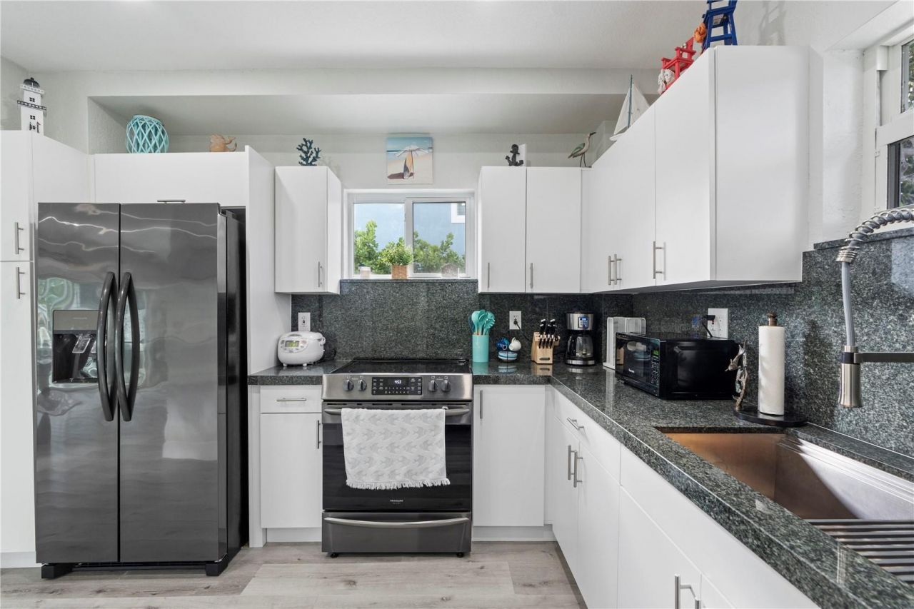 25 N Blackwater Lane, Key Largo, FL 33037 Photo