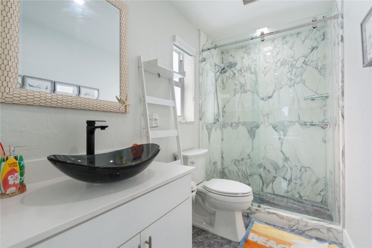 25 N Blackwater Lane, Key Largo, FL 33037 Photo