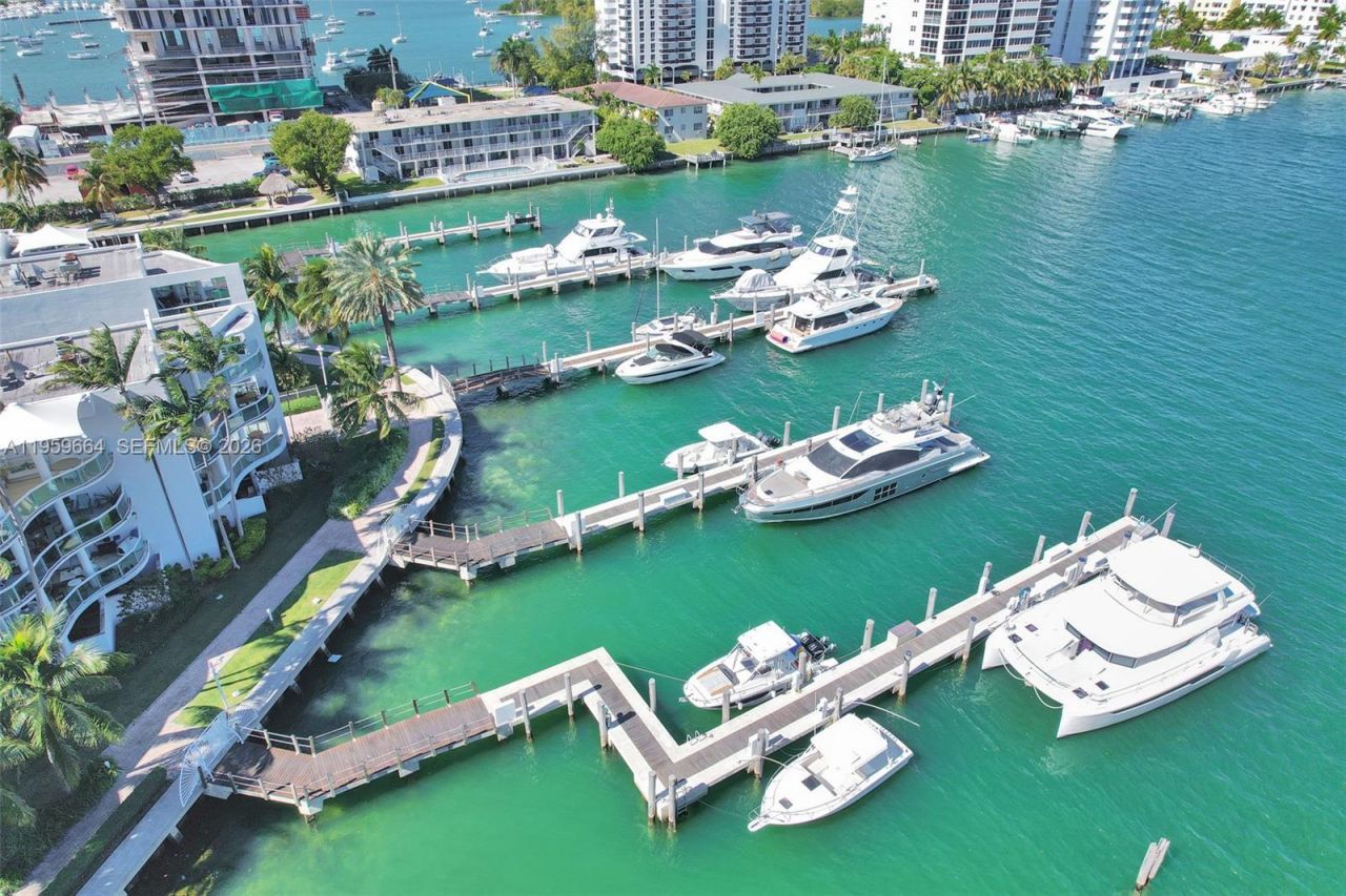 7910 Harbor Island Dr, Unit 1103, North Bay Village, FL 33141 Photo